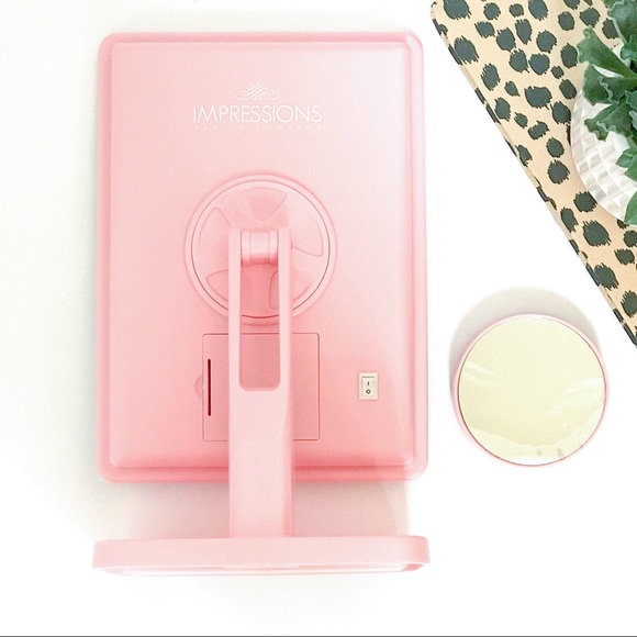 Impressions Vanity | Mirror XL LED Light Up Makeup - Picture 2 of 5